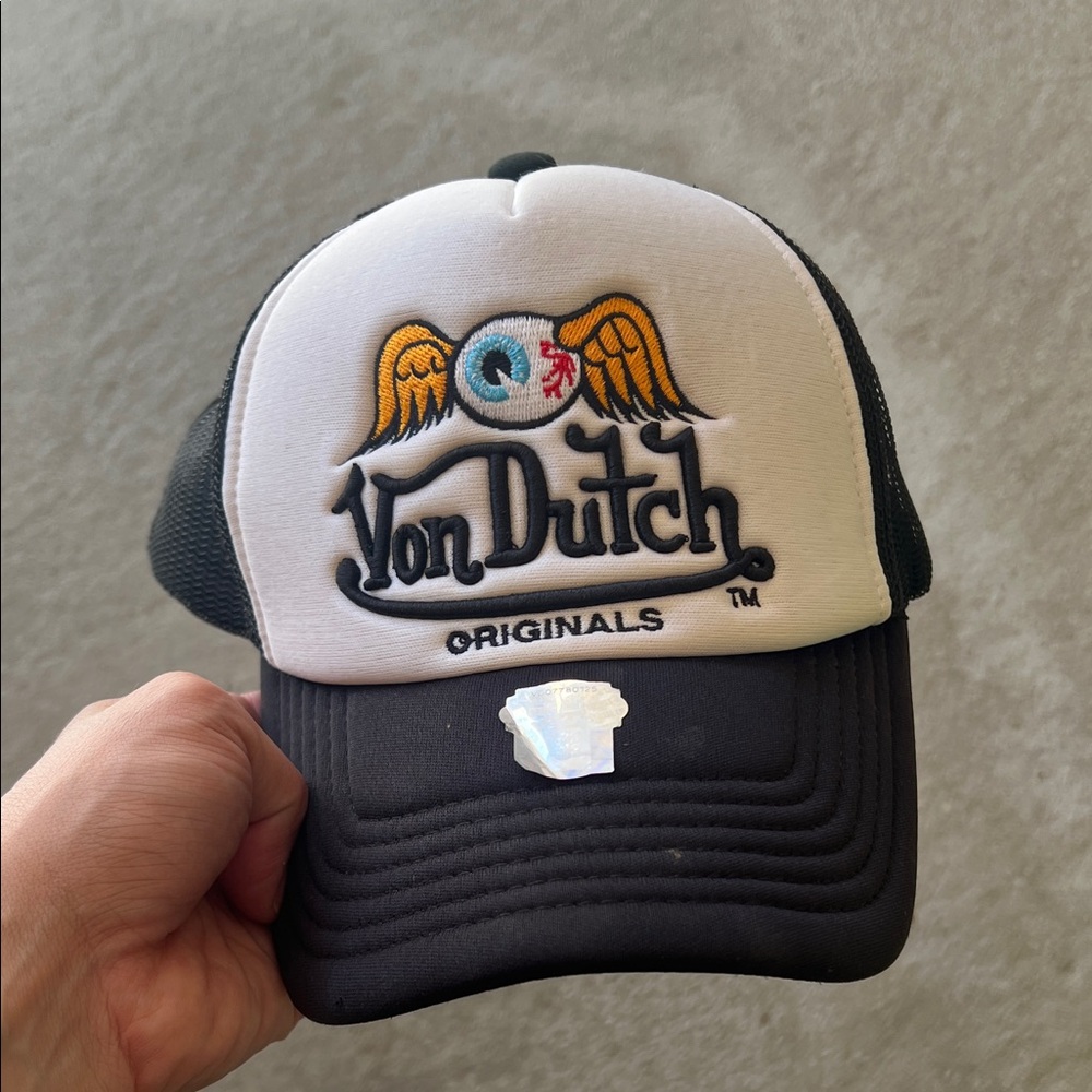 Von Dutch Black and White Logo Cap - Picture 11 of 13